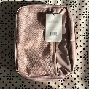 NWT Tablet Tech Organizer in Pink Sand